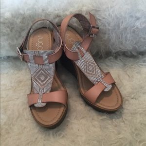 EUC like new beaded wedges